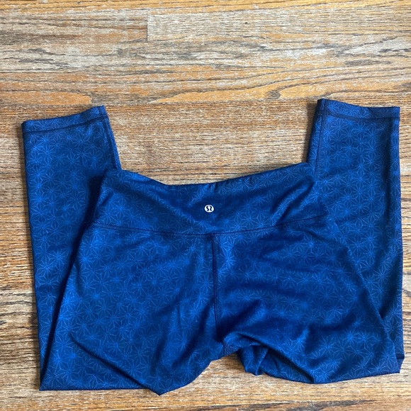 Lululemon stars patter leggings - Picture 1 of 5